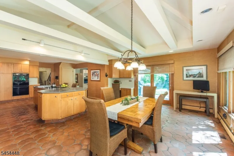 2 Midvale Ave West Caldwell, NJ 07006