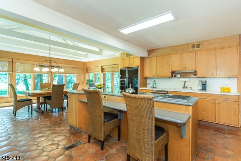 2 Midvale Ave West Caldwell, NJ 07006