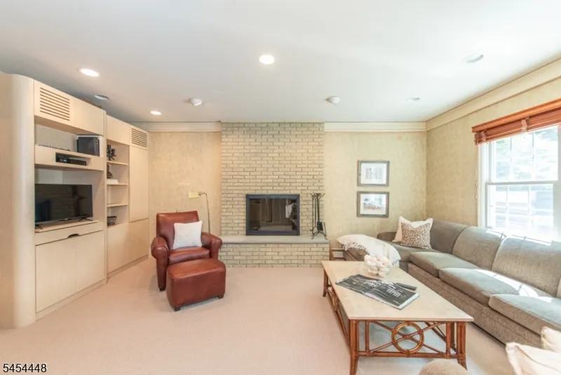 2 Midvale Ave West Caldwell, NJ 07006