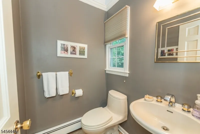 2 Midvale Ave West Caldwell, NJ 07006