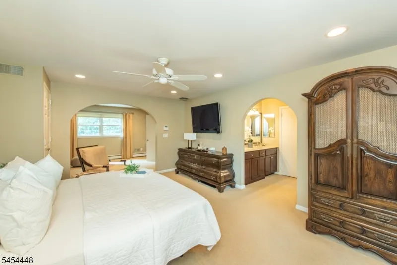 2 Midvale Ave West Caldwell, NJ 07006