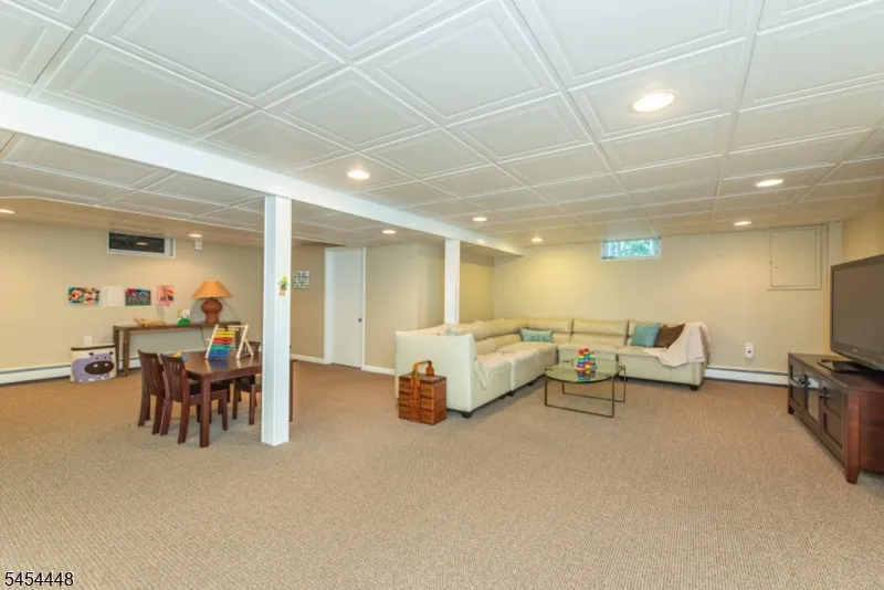 2 Midvale Ave West Caldwell, NJ 07006