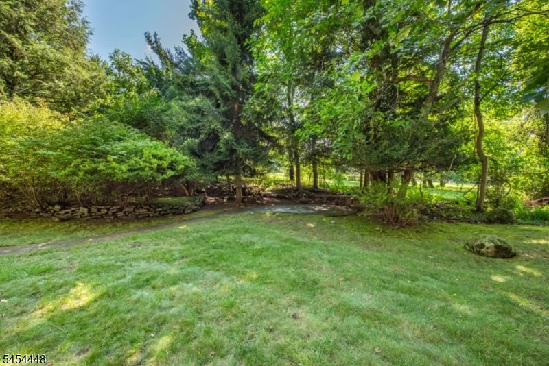 2 Midvale Ave West Caldwell, NJ 07006