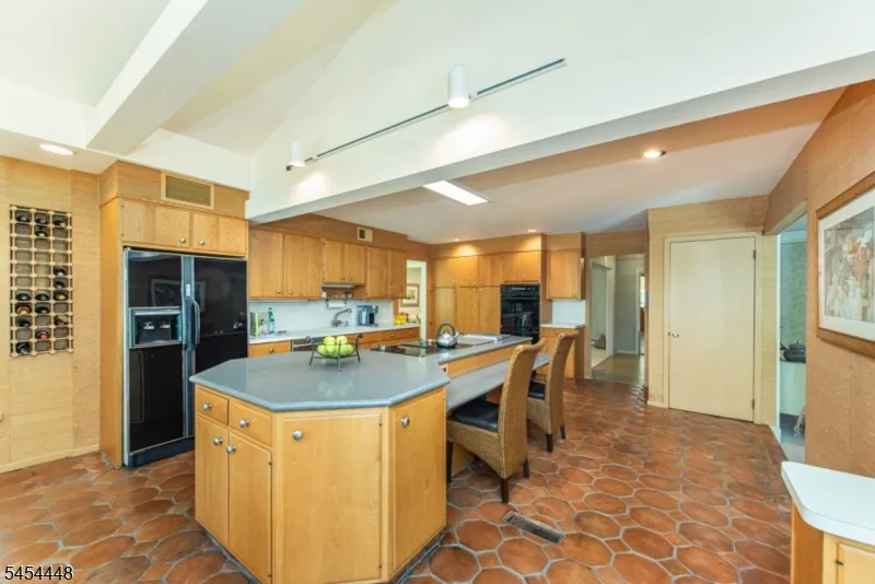 2 Midvale Ave West Caldwell, NJ 07006