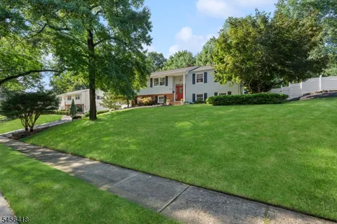 73 Brandon Ave