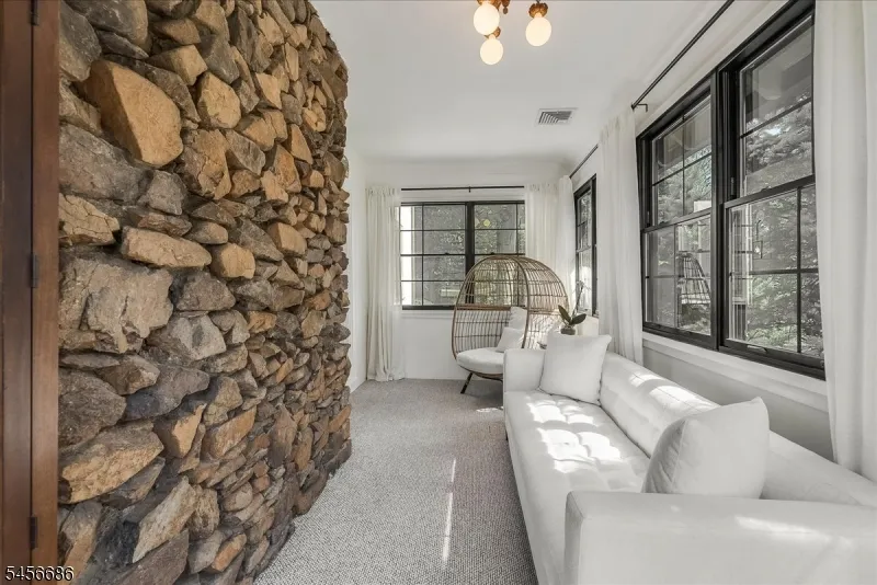 251 Tuttle Pkwy Westfield Town, NJ 07090