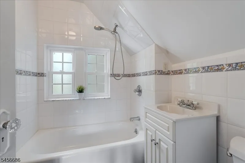 251 Tuttle Pkwy Westfield Town, NJ 07090