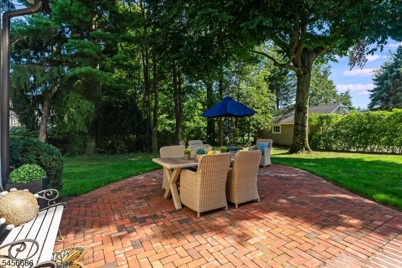 251 Tuttle Pkwy Westfield Town, NJ 07090