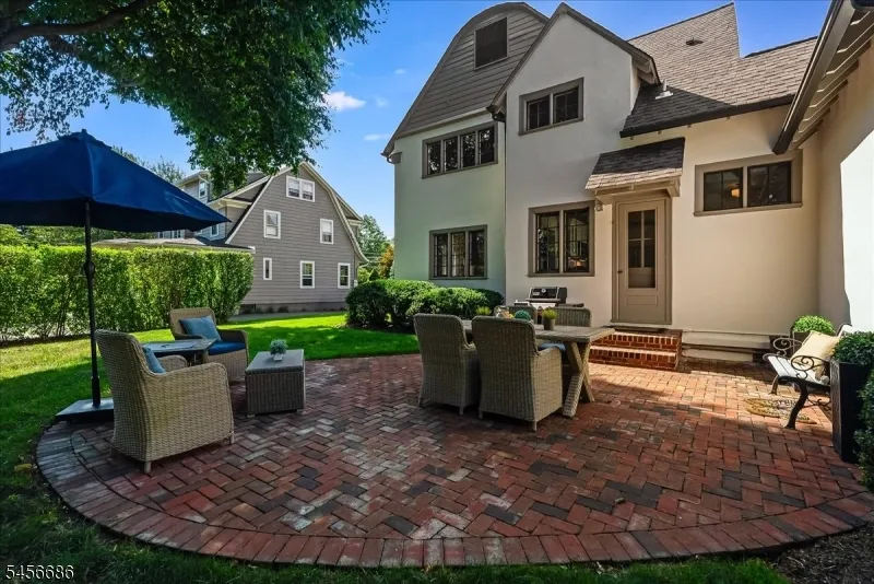 251 Tuttle Pkwy Westfield Town, NJ 07090