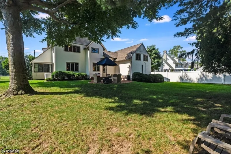 251 Tuttle Pkwy Westfield Town, NJ 07090