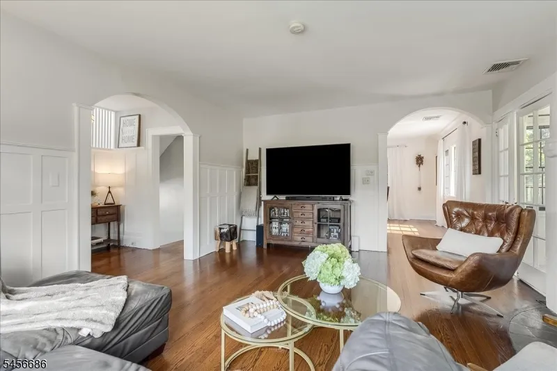 251 Tuttle Pkwy Westfield Town, NJ 07090