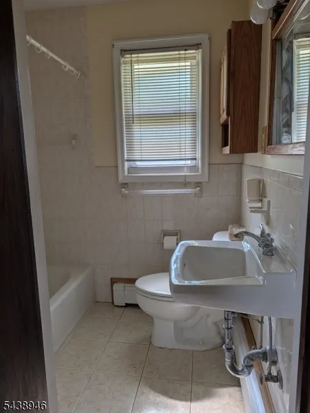 347 Delmore Ave South Plainfield, NJ 07080