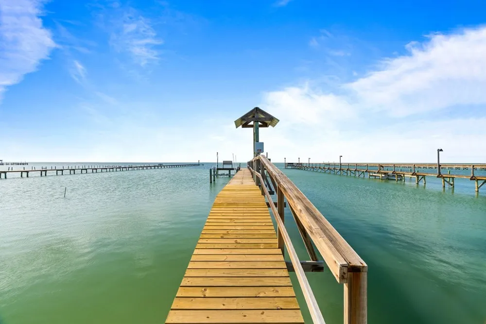 122 Dead Ends Drive Rockport, TX 78382