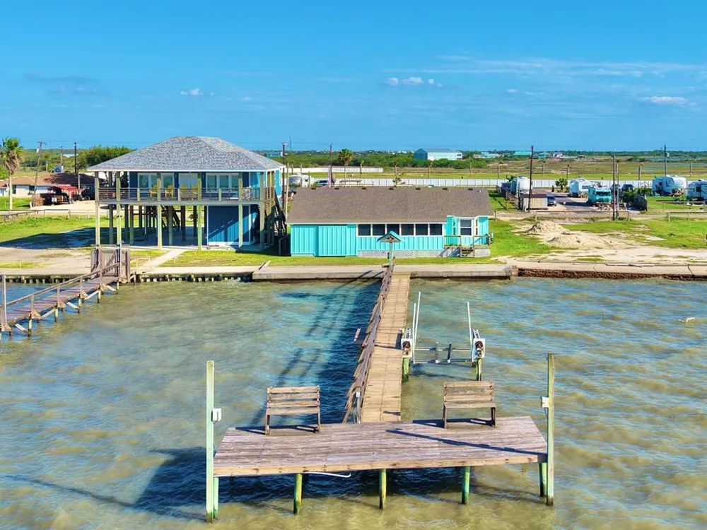 122 Dead Ends Drive Rockport, TX 78382