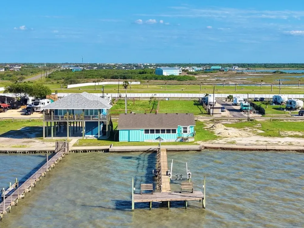 122 Dead Ends Drive Rockport, TX 78382