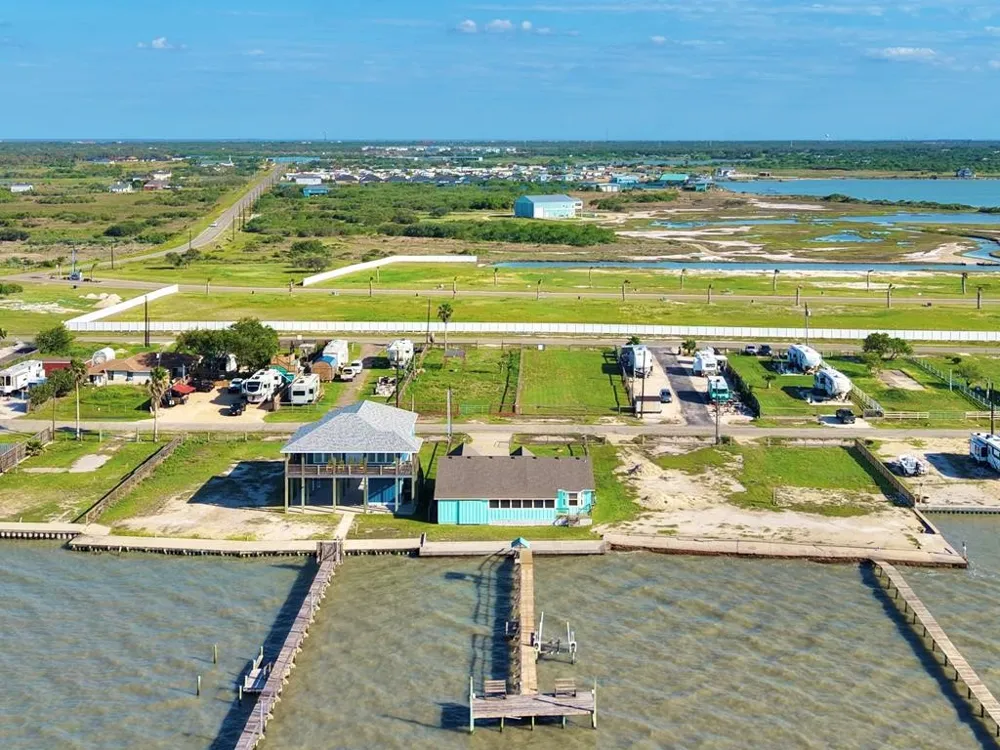 122 Dead Ends Drive Rockport, TX 78382