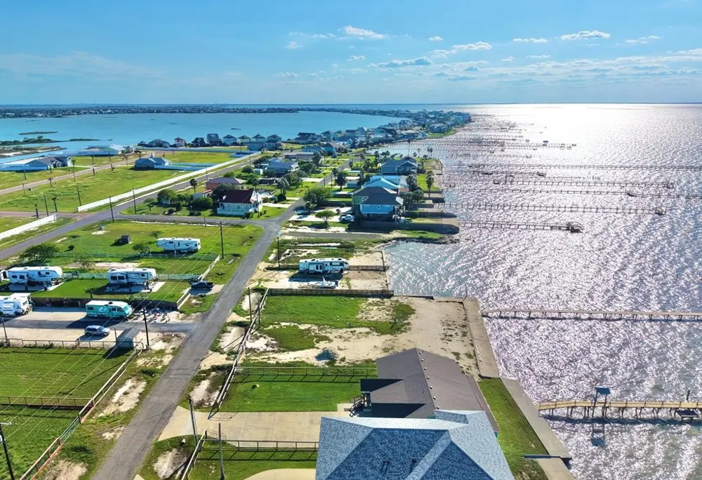 122 Dead Ends Drive Rockport, TX 78382