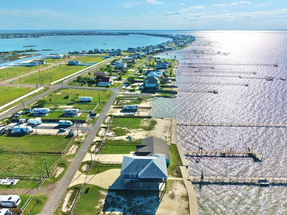 122 Dead Ends Drive Rockport, TX 78382