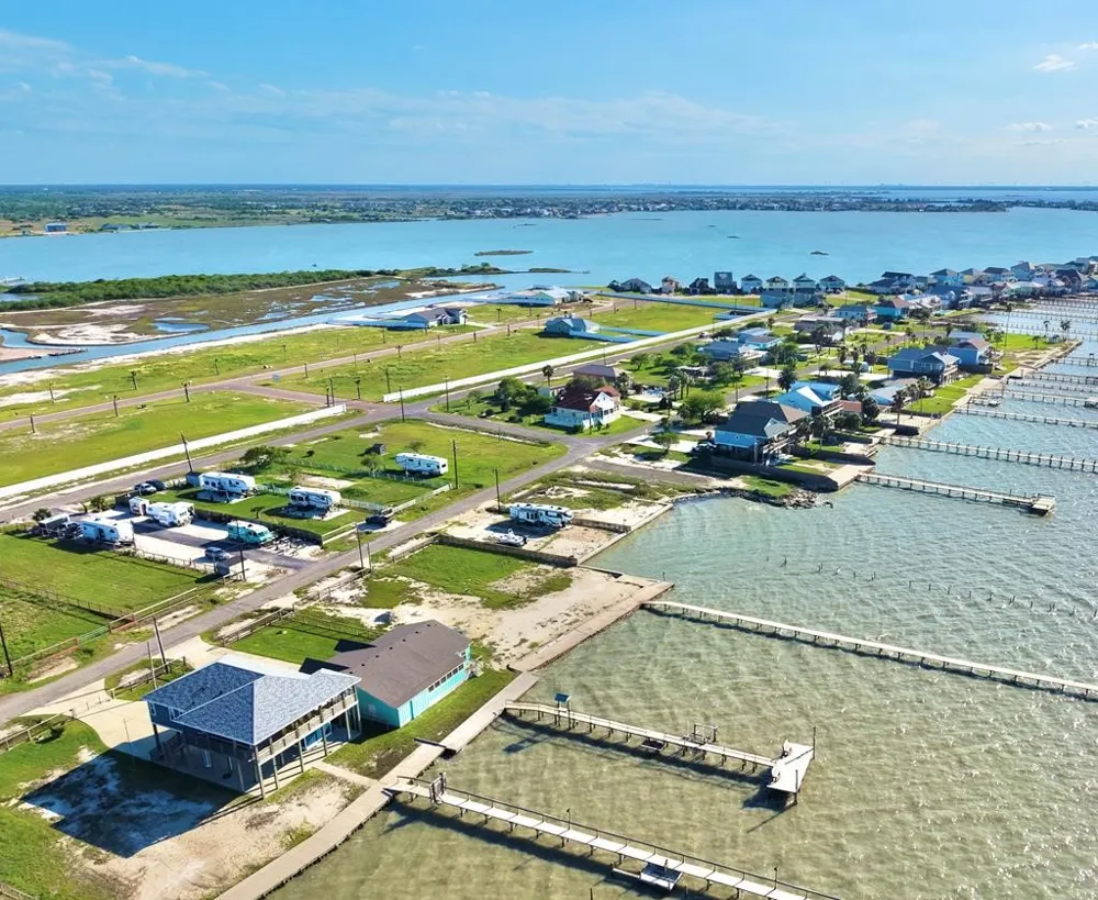 122 Dead Ends Drive Rockport, TX 78382
