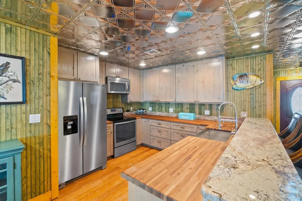 122 Dead Ends Drive Rockport, TX 78382