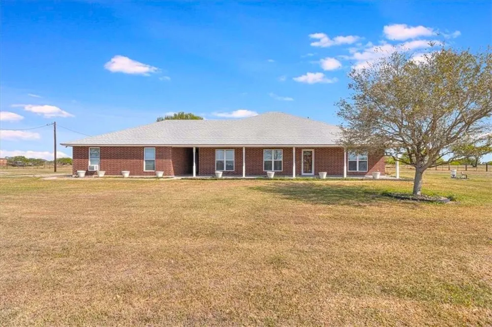 5004 County Road 1432 Aransas Pass, TX 78336