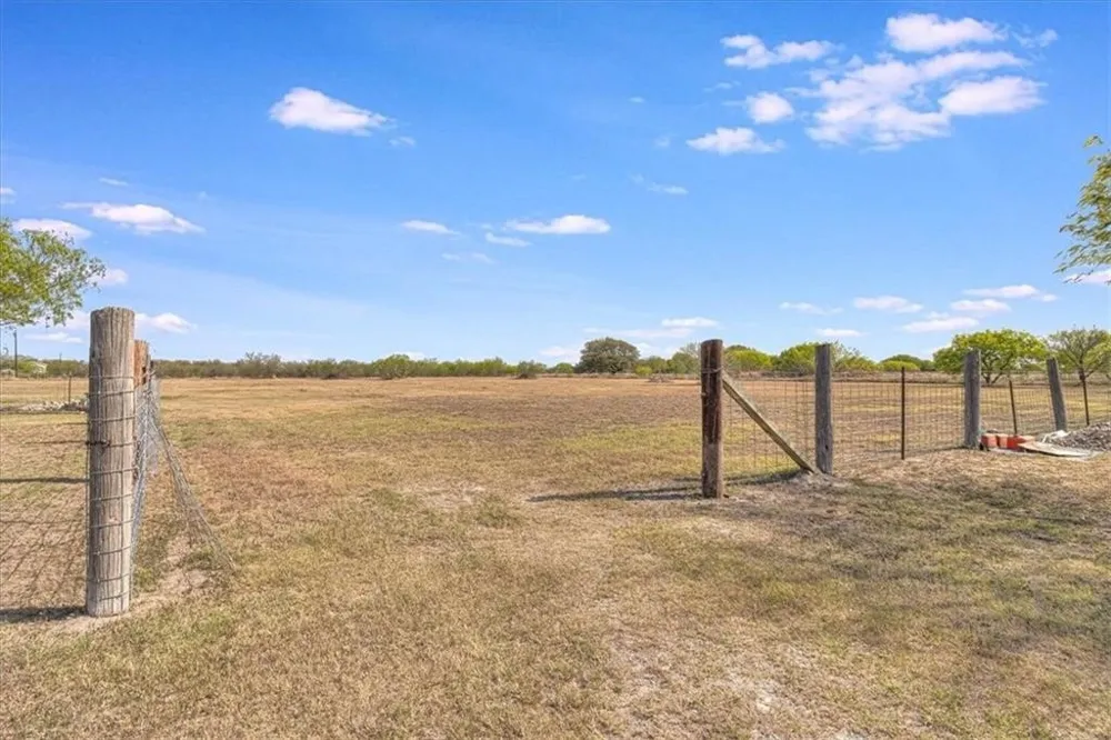 5004 County Road 1432 Aransas Pass, TX 78336