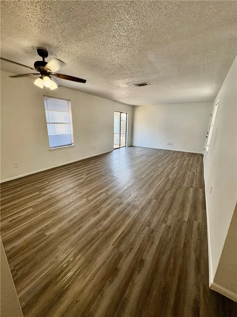 4218 Calallen Drive #4 Corpus Christi, TX 78410