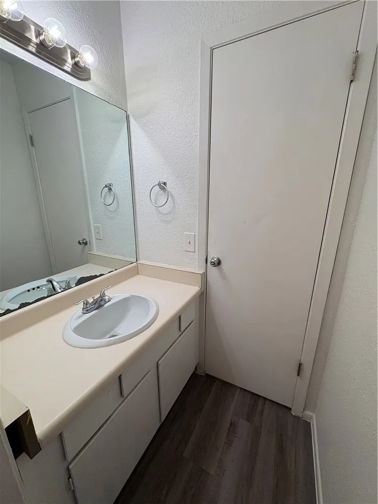 4218 Calallen Drive #4 Corpus Christi, TX 78410