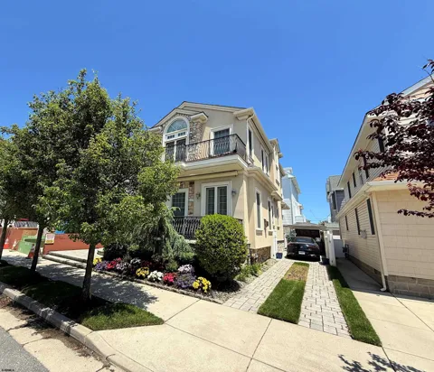 11 S Kenyon Ave