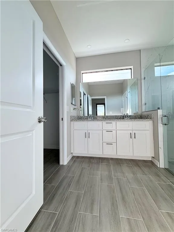 2609 NE 5th Place Cape Coral, FL 33909