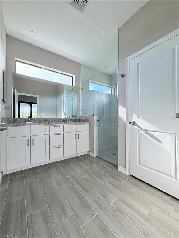2609 NE 5th Place Cape Coral, FL 33909