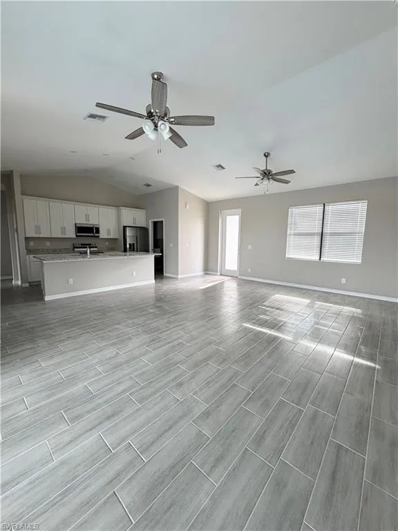 2609 NE 5th Place Cape Coral, FL 33909