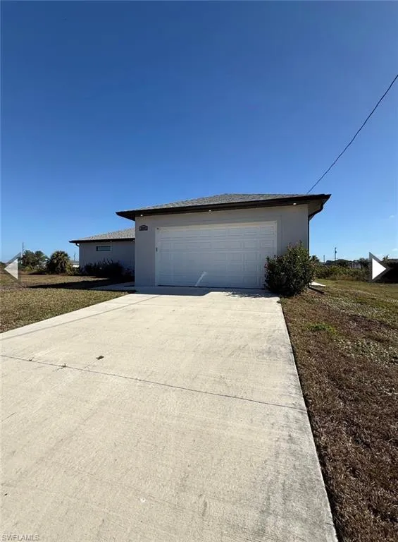 2609 NE 5th Place Cape Coral, FL 33909