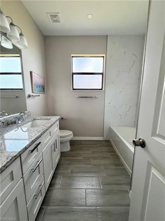 2609 NE 5th Place Cape Coral, FL 33909