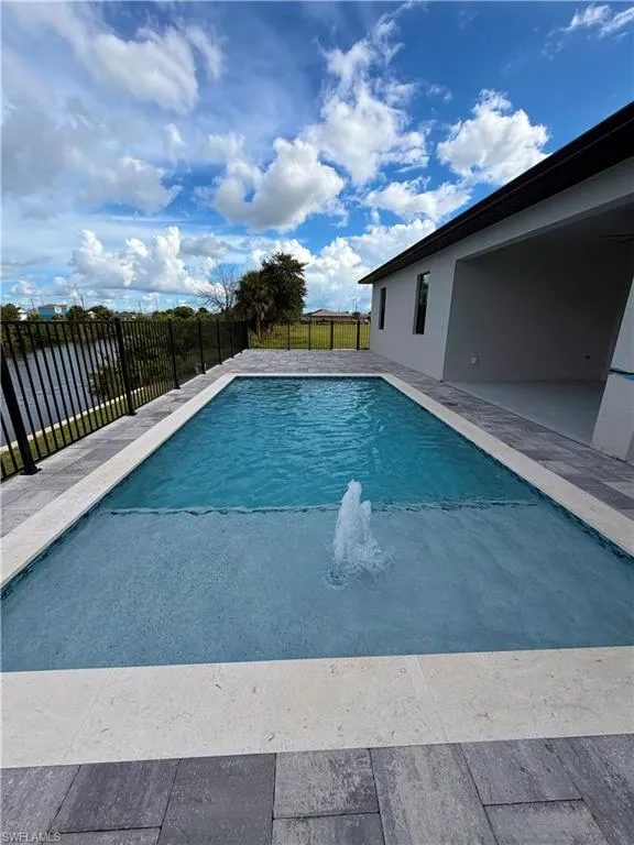 2609 NE 5th Place Cape Coral, FL 33909