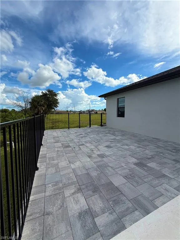 2609 NE 5th Place Cape Coral, FL 33909