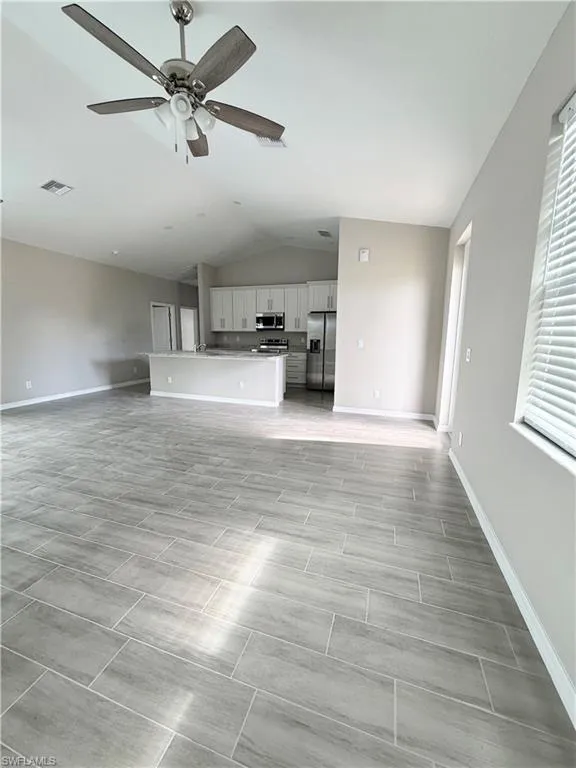 2609 NE 5th Place Cape Coral, FL 33909