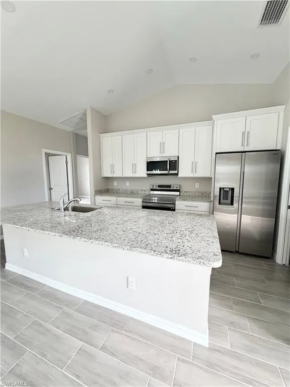 2609 NE 5th Place Cape Coral, FL 33909