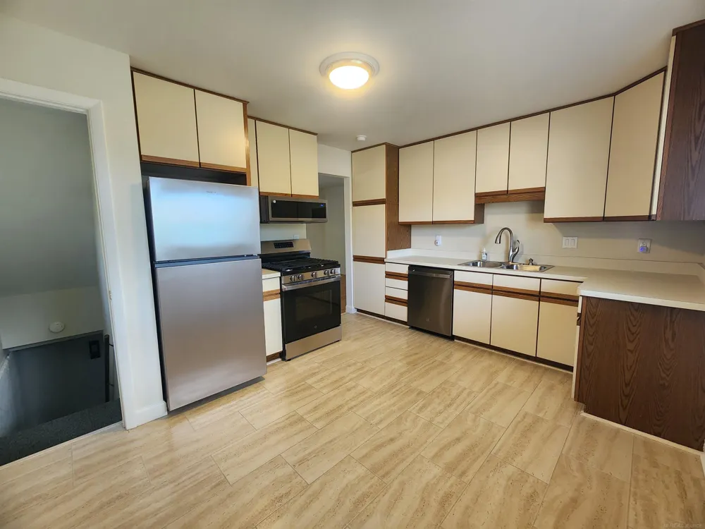 27055 Merideth Drive Warren City, MI 48092