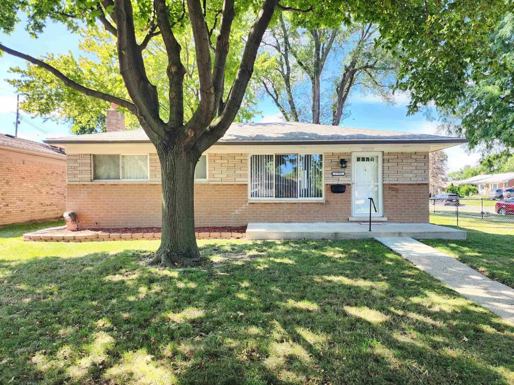 27055 Merideth Drive Warren City, MI 48092