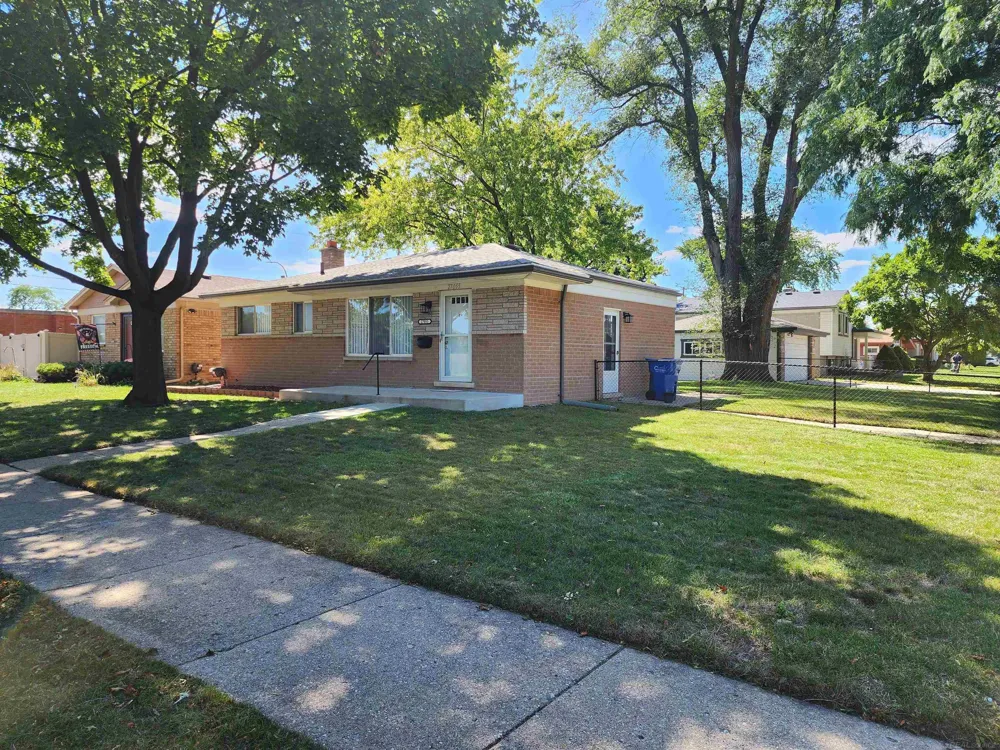 27055 Merideth Drive Warren City, MI 48092