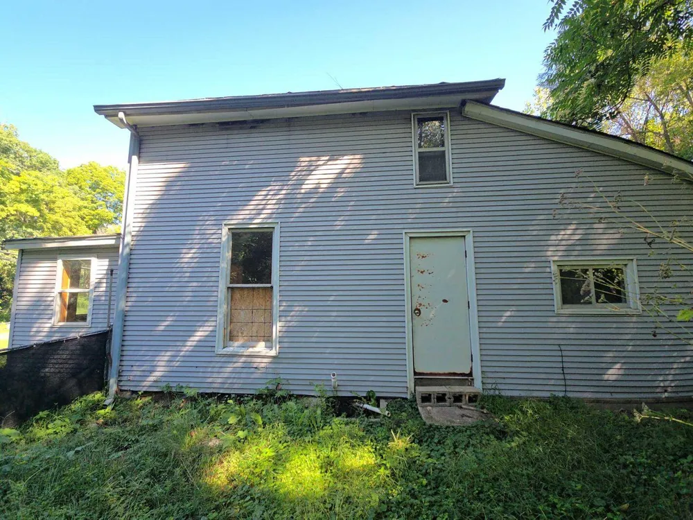 1915 River Street Blackman Charter Township, MI 49202