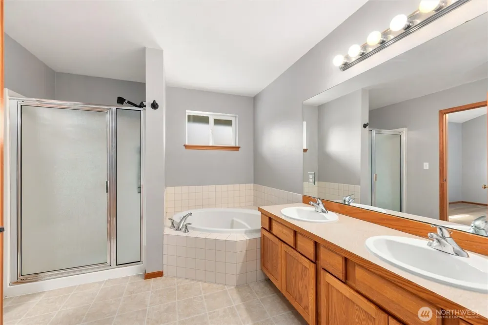 1068 Homestead Drive Burlington, WA 98233