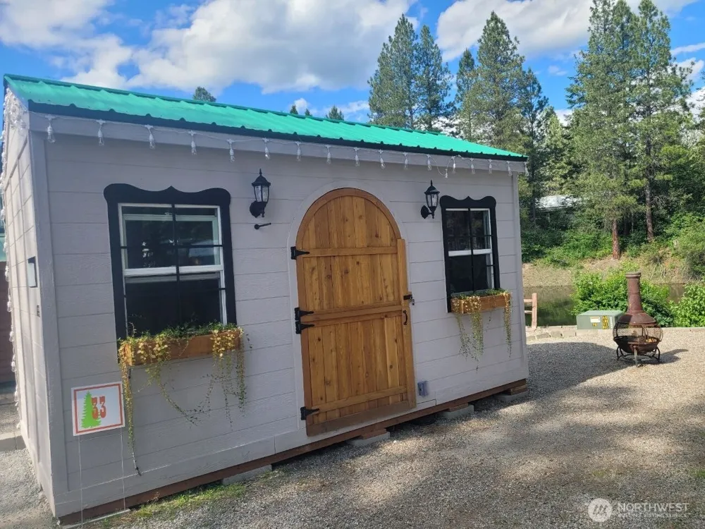 106 Tall Pine Loop Usk, WA 99180