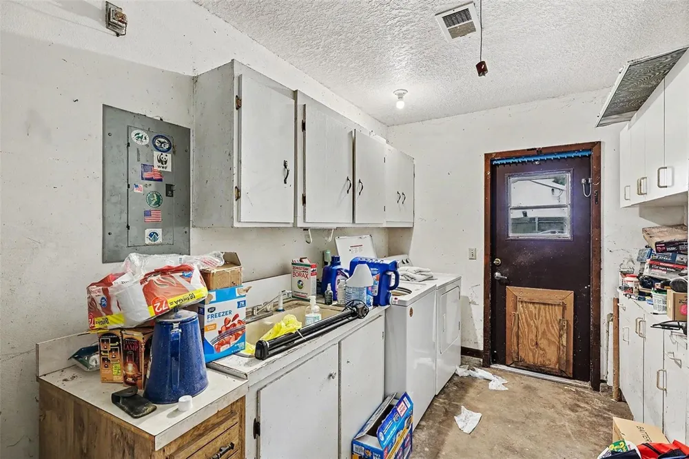 1567 WACKER AVENUE SE Palm Bay, FL 32909