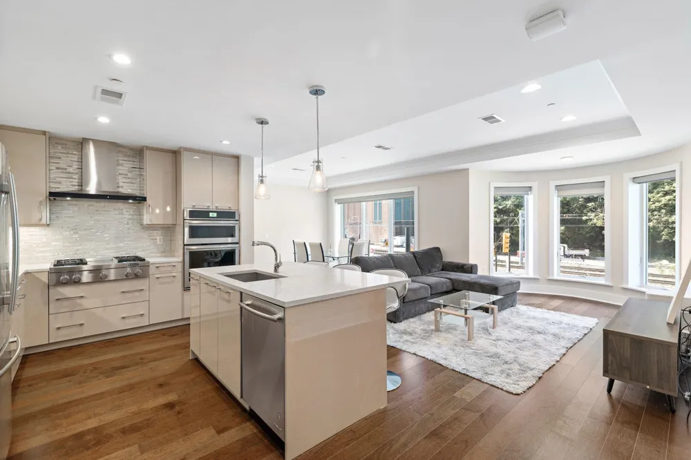 100 ETON ROW Weehawken, NJ 07086