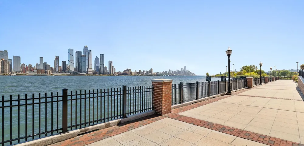 100 ETON ROW Weehawken, NJ 07086