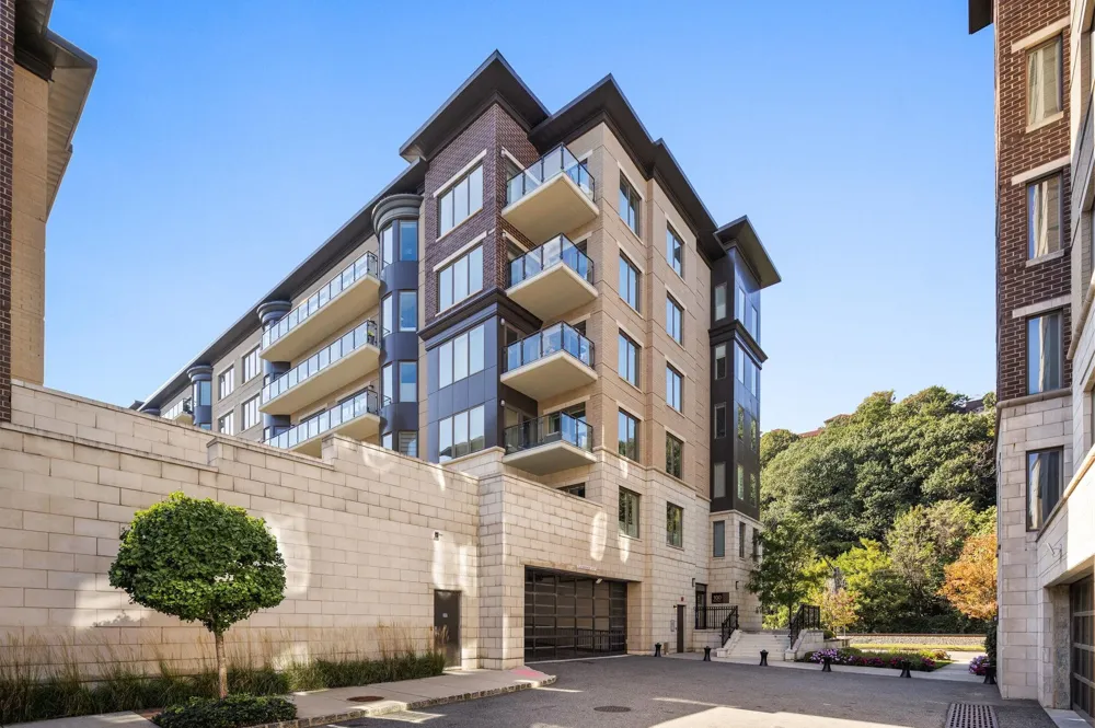 100 ETON ROW Weehawken, NJ 07086