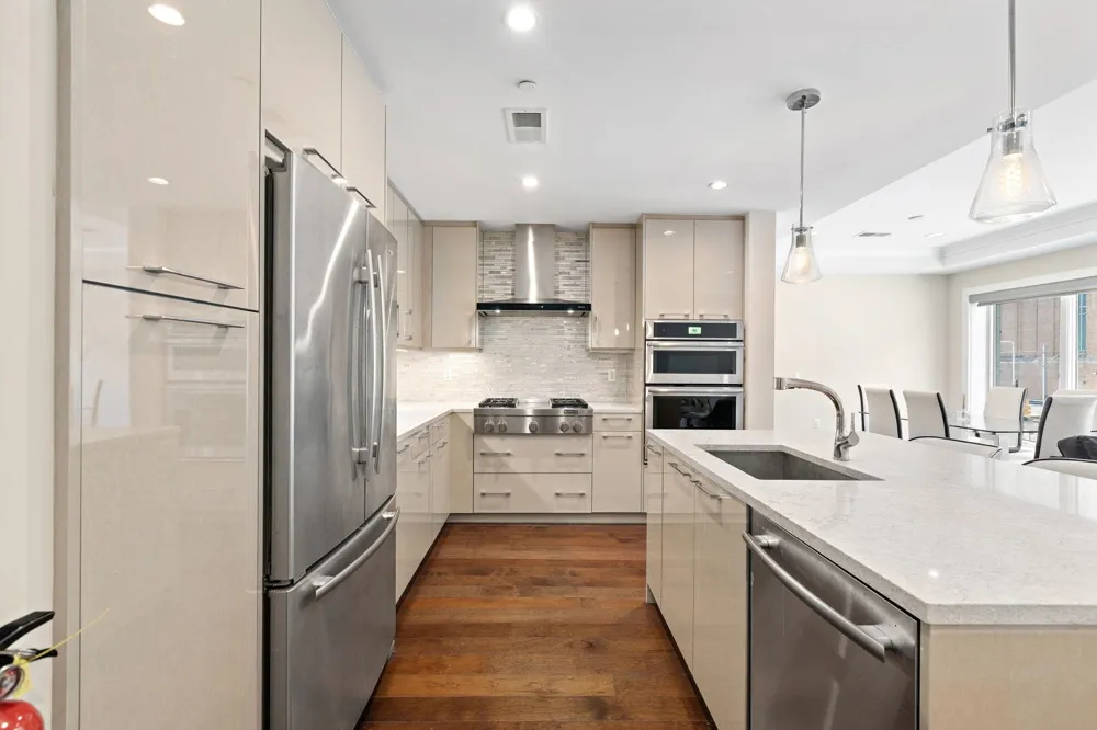 100 ETON ROW Weehawken, NJ 07086
