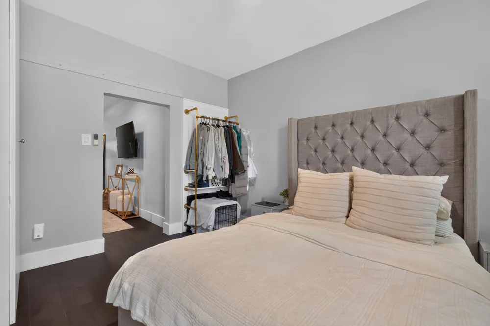 606 1ST ST Hoboken, NJ 07030